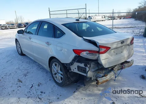 2013 Ford Fusion Se z USA, uszkodzony, nr VIN 3FA6P0H74DR321512